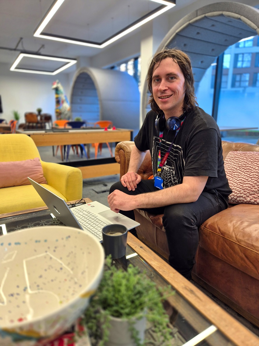 jonny-tbxh-downstairs